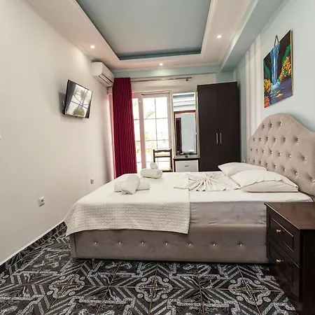 Hotel Joni Center Hotell 3*